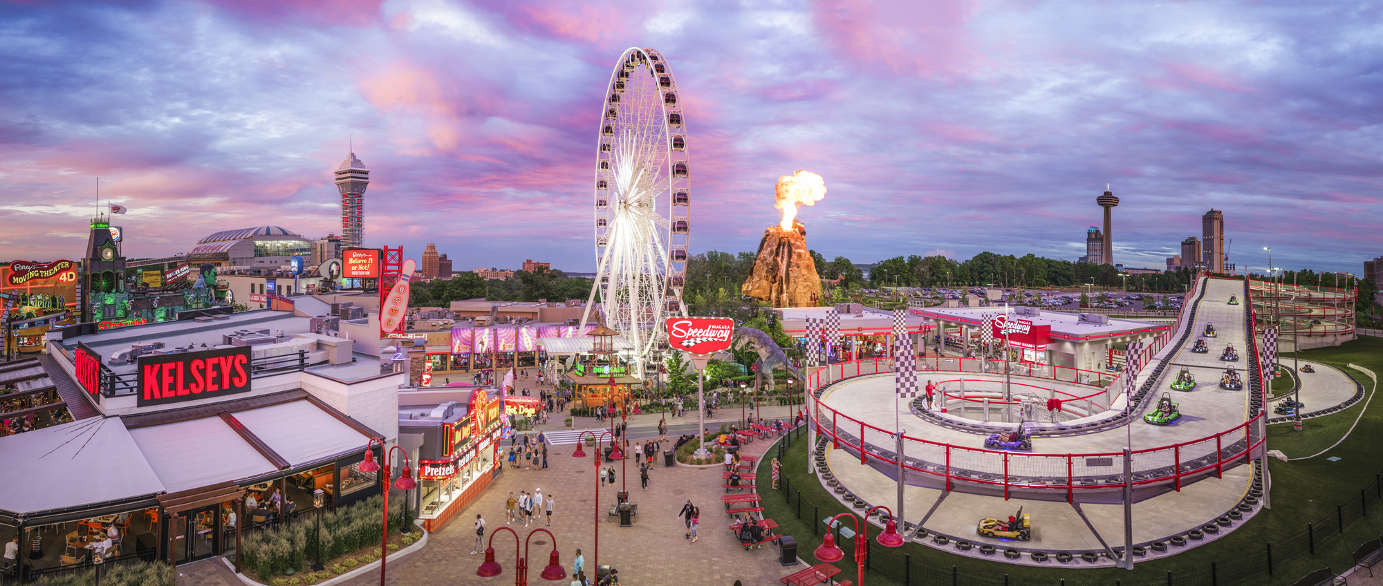 Attractions Clifton Hill Niagara Falls Canada